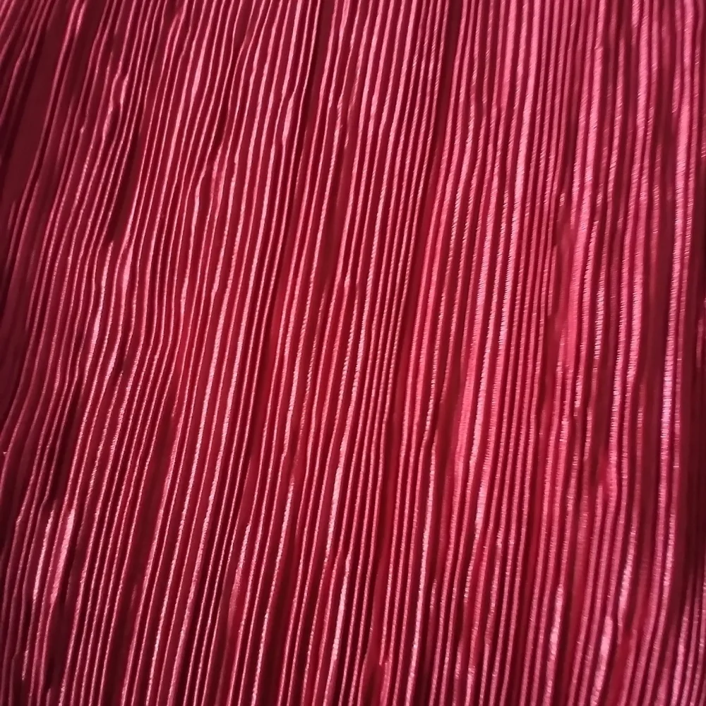 Connected red layered dress - Picture 6 of 9